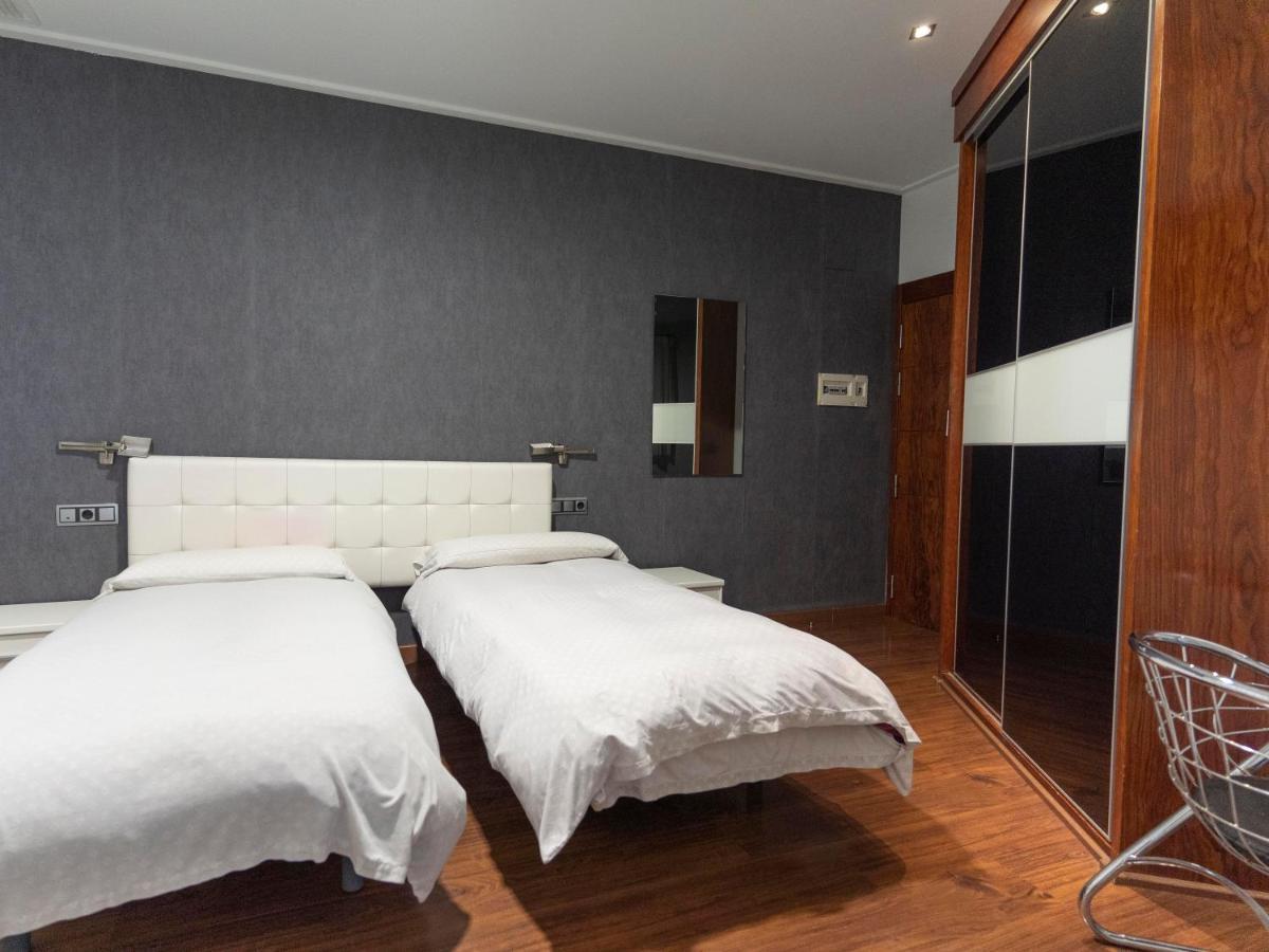 Hotel Lluna Alzira Exteriör bild